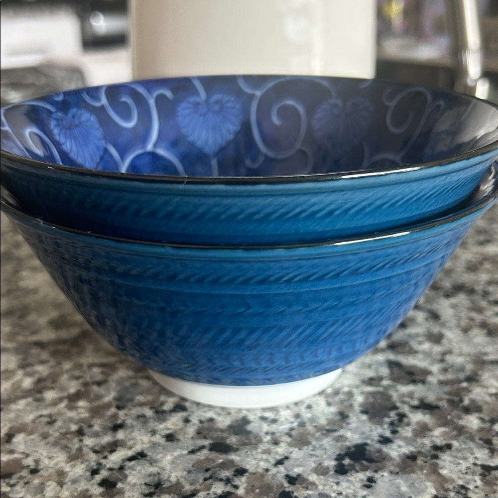 Blue Floral Patterned Bowls Japanese White Base & Blue Porcelain Rice Bowls Vtg